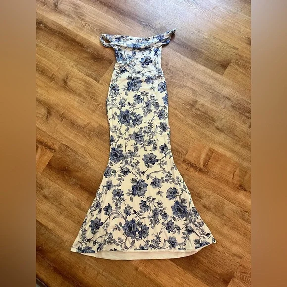 Club L London Dresses Club L London Lita Floral Print Twisted